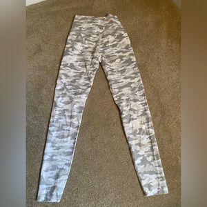 Aerie camo leggings
